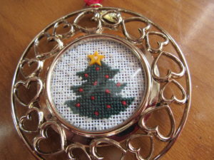 Danji mini Christmas tree ornament